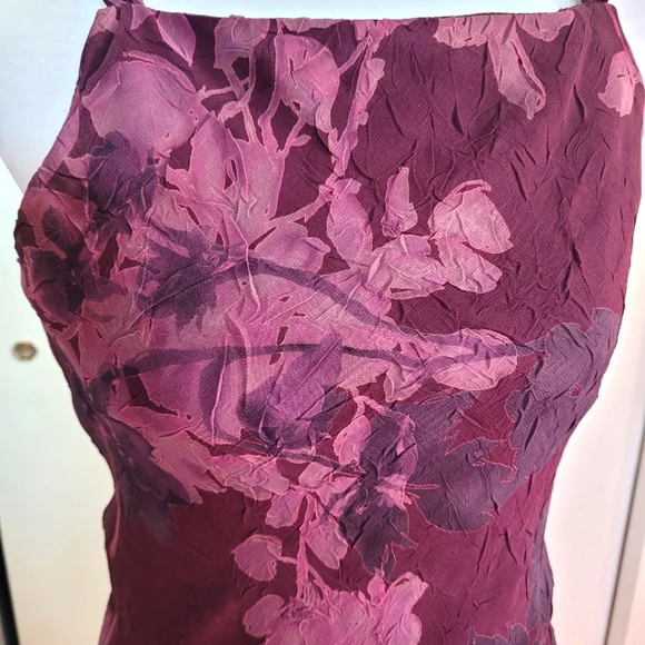 Maroon Lined Dress With Watercolor Floral Detail - Picture 2 of 6